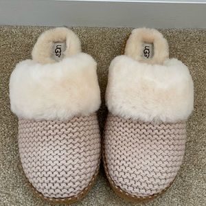 UGG Women's Aira Knit Slippers - Size 9 - Brand New - Smoke free home